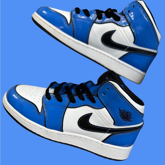 AIR JORDAN 1 SIGNAL BLUE - Picture 11 of 15